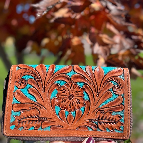 Floral Tooled Genuine  Leather floral Wallet New Card Holder Turquoise - Picture 6 of 9